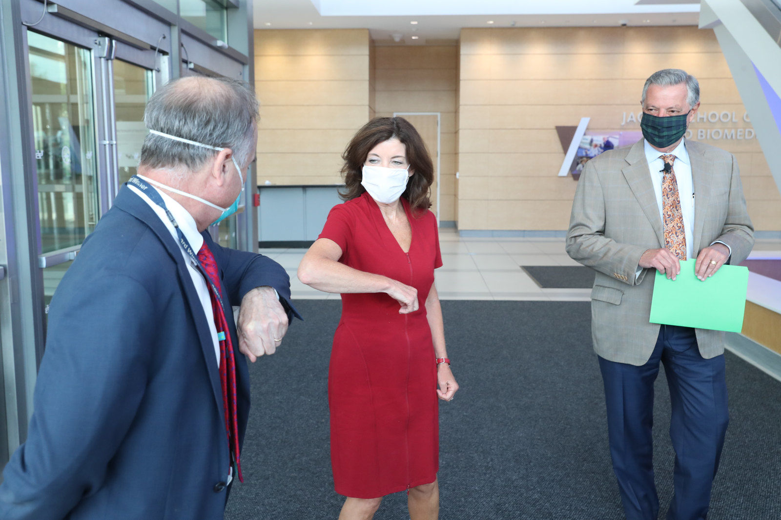 Lt. Gov. Kathy Hochul tours Jacobs School of Medicine